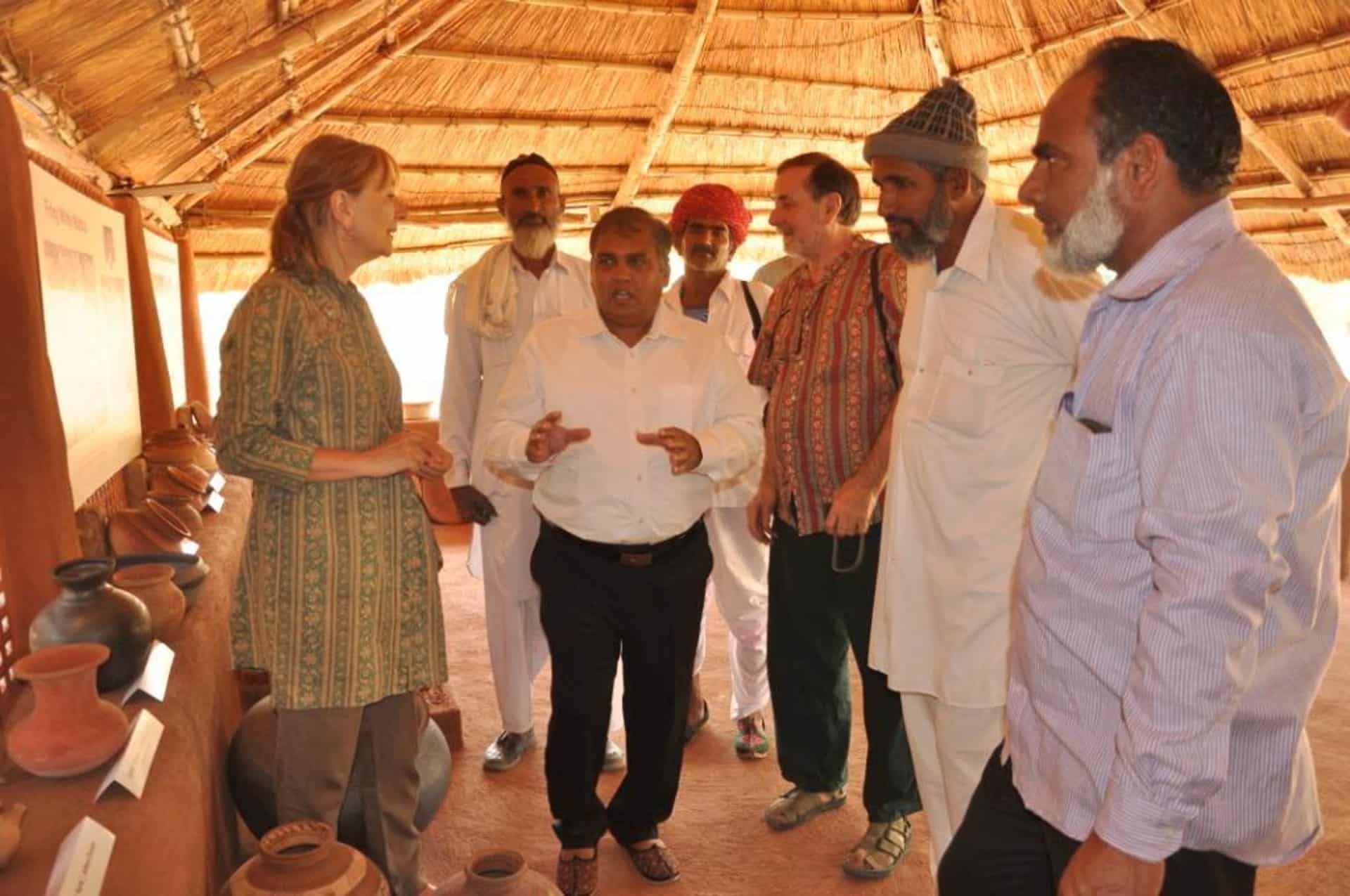 Discussing with Potters